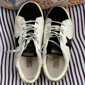 Used Vintage Havana Gadol sneakers womens size 7.5